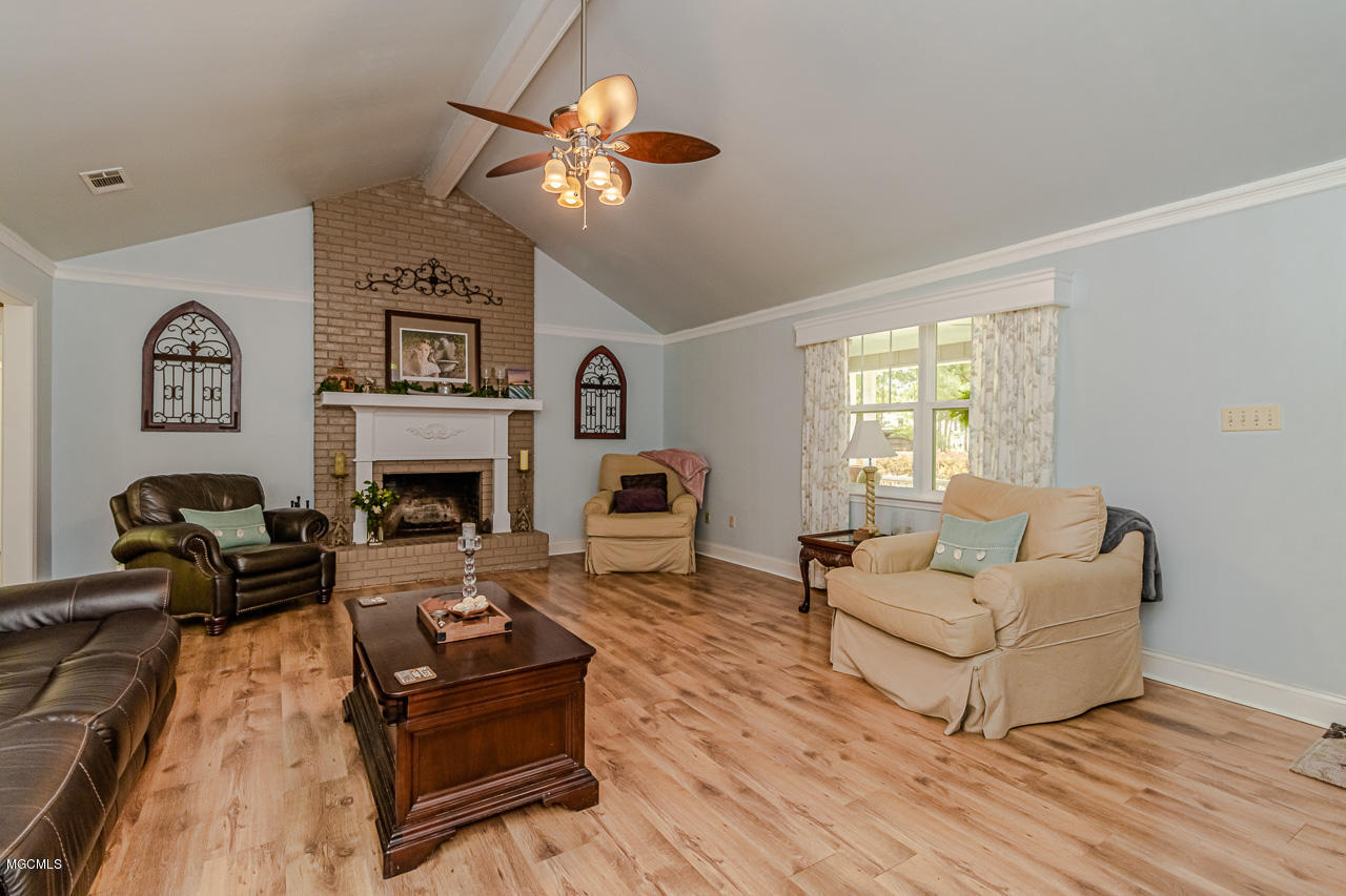 12488 Quail Ridge Road Gulfport, MS 39503 - Photo 17 of 35 QuailFamily room 1.2