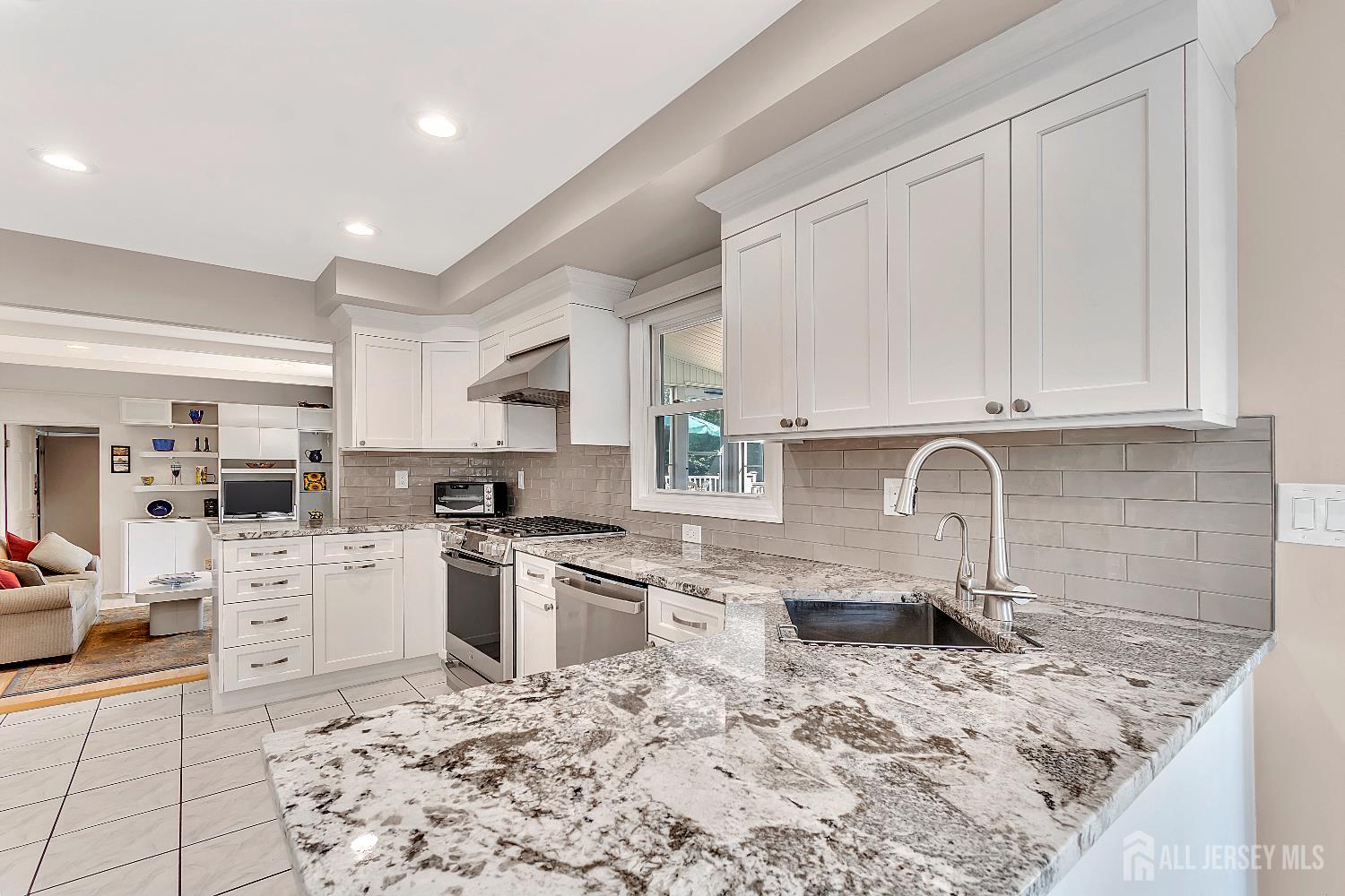 19 Hershey Road East Brunswick, NJ 08816 - Photo 13 of 43 Gallery Image 13