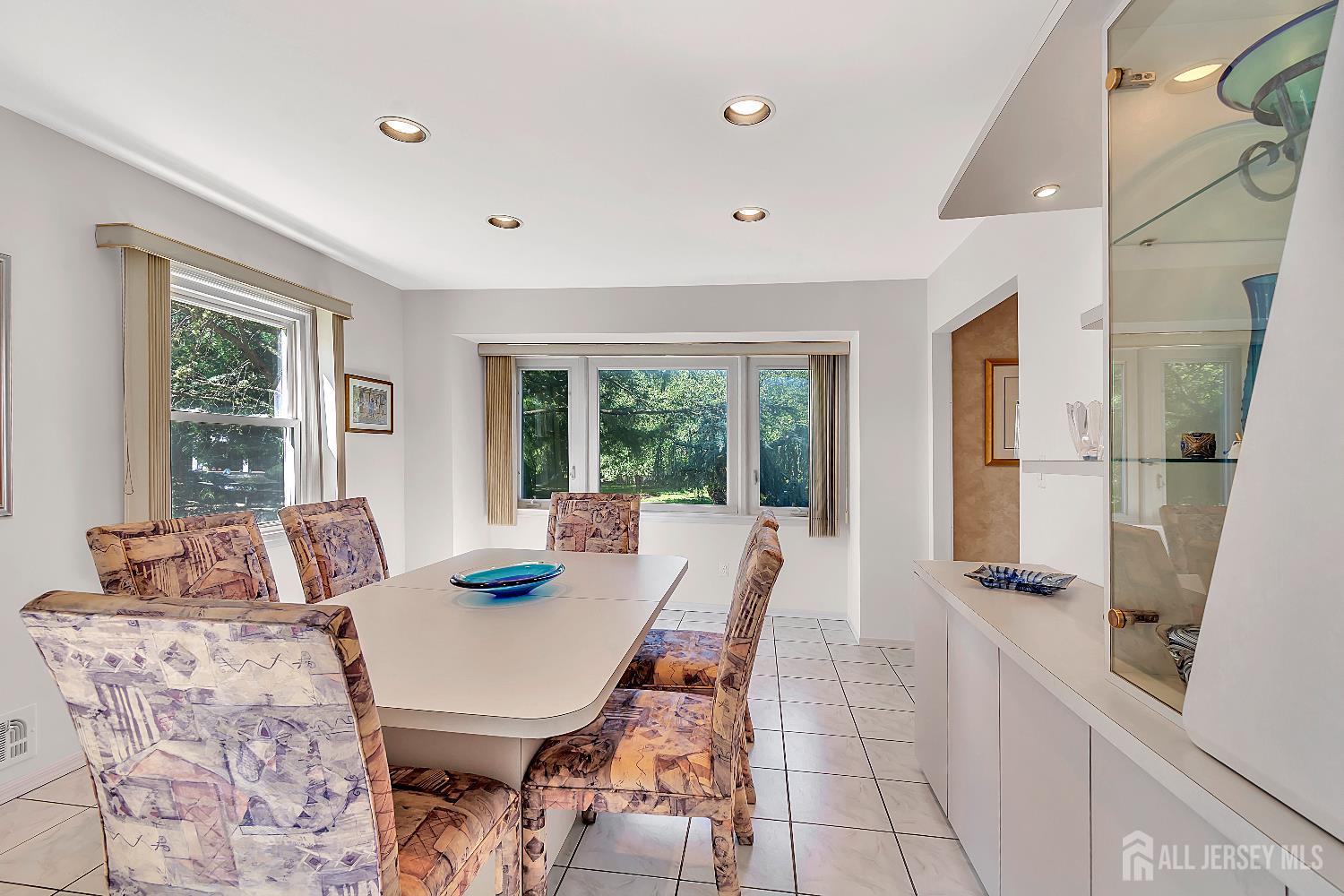 19 Hershey Road East Brunswick, NJ 08816 - Photo 9 of 43 Gallery Image 9