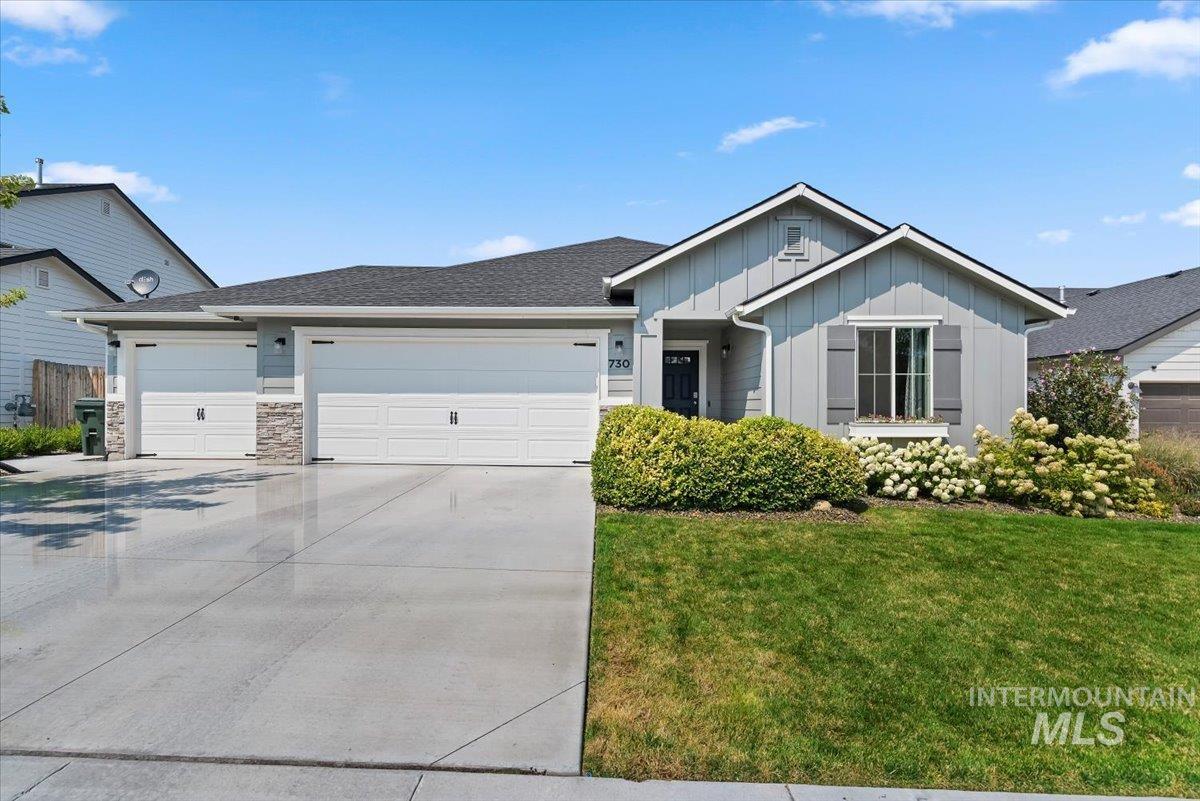 730 West Treehouse Way Kuna, ID 83634 - Photo 1 of 31 Gallery Image 1