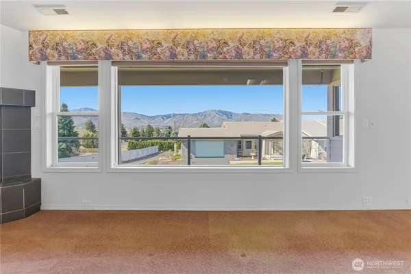 $537,000 | 1380 Eastmont Avenue, Unit 401, East Wenatchee, WA 98802