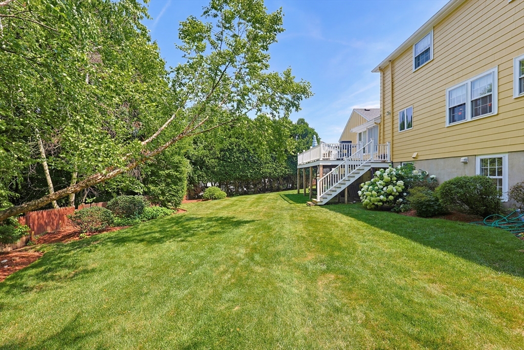 19 Belmont Road Wakefield, MA 01880 - Photo 4 of 42