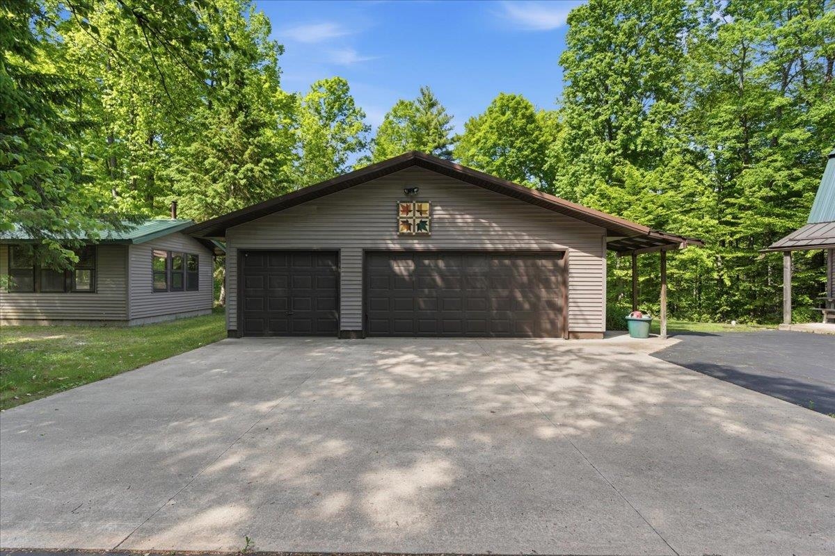 14754 North McComb Lake Road Mountain, WI 54149 - Photo 3 of 82
