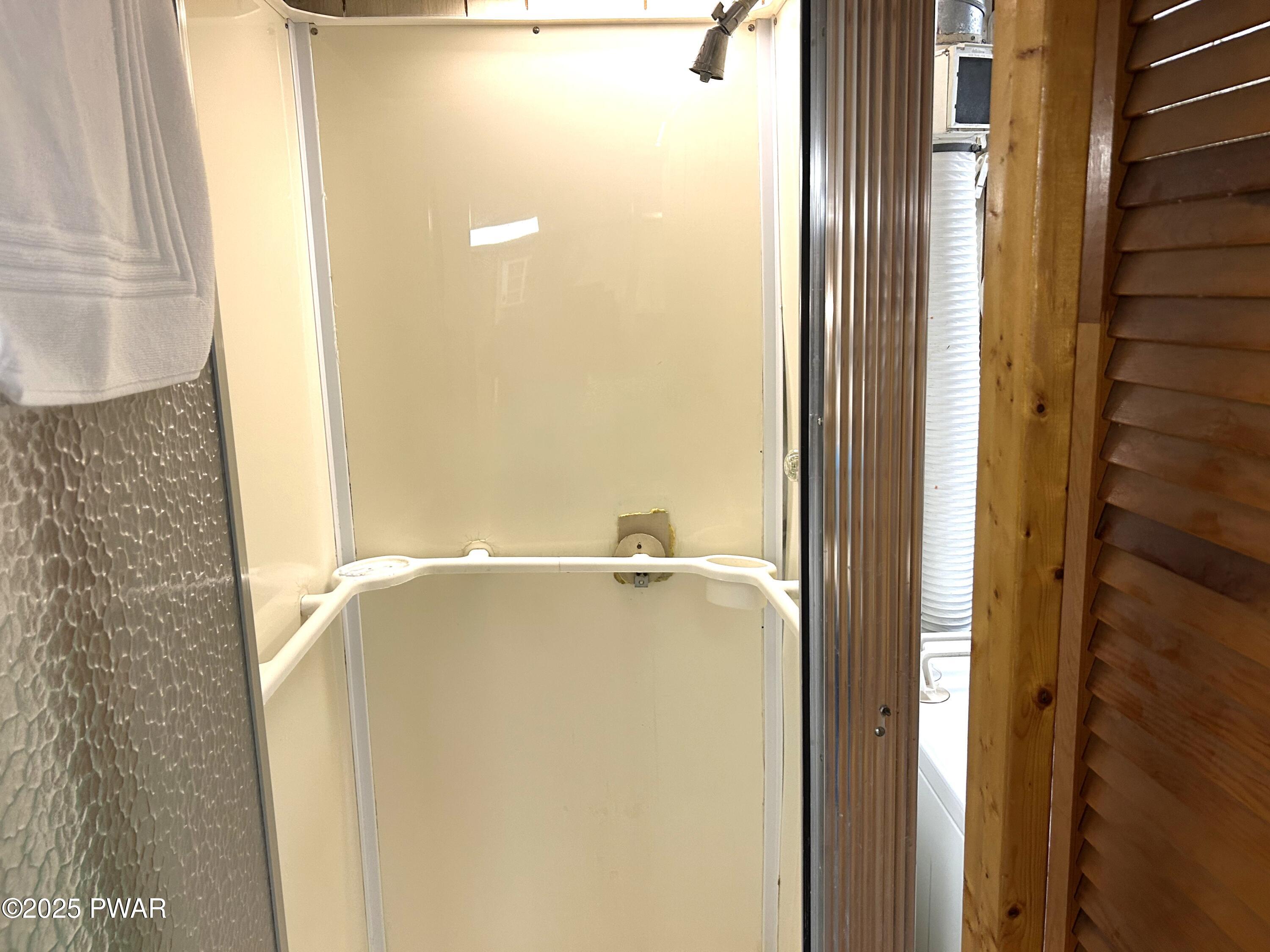 536 Ridge Avenue Hawley, PA 18428 - Photo 36 of 53 38-Bathroom