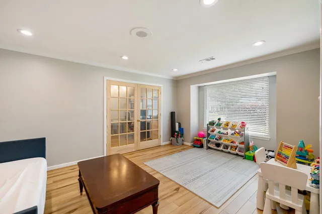 $724,900 | 4411 Deer Lodge Drive, Houston, TX 77018