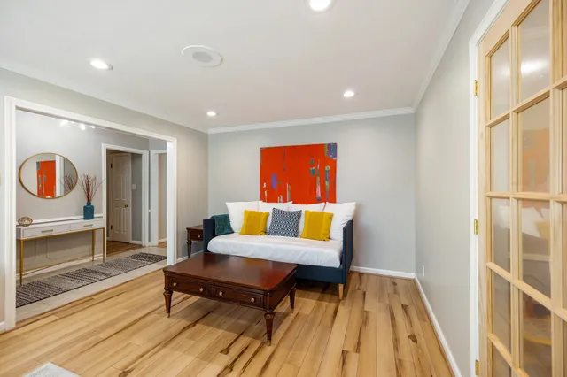 $724,900 | 4411 Deer Lodge Drive, Houston, TX 77018