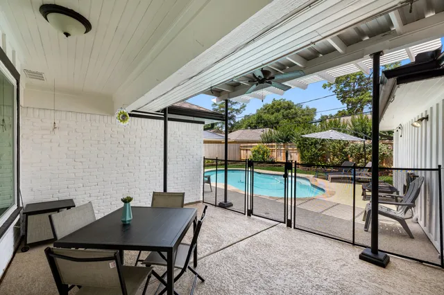 $724,900 | 4411 Deer Lodge Drive, Houston, TX 77018