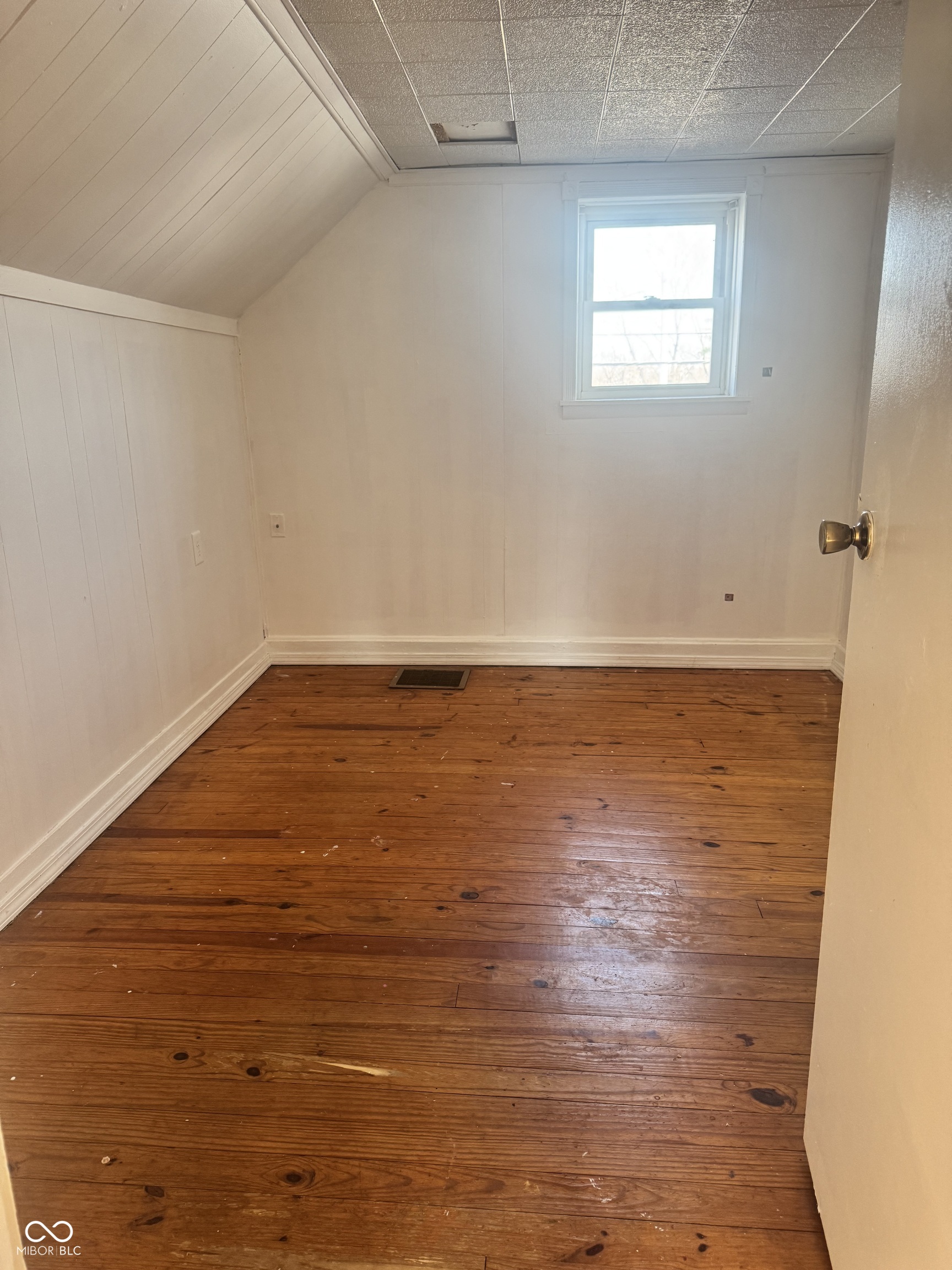 598 Johnson Avenue Franklin, IN 46131 - Photo 13 of 25