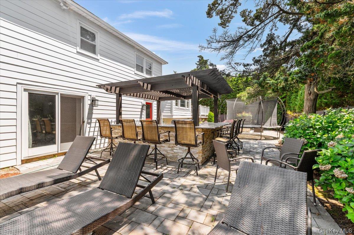 100 Cabot Road Massapequa, NY 11758 - Photo 38 of 49