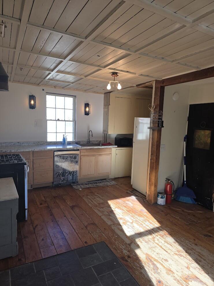 345 South Main Street Winterport, ME 04496 - Photo 18 of 41 20260417_163528