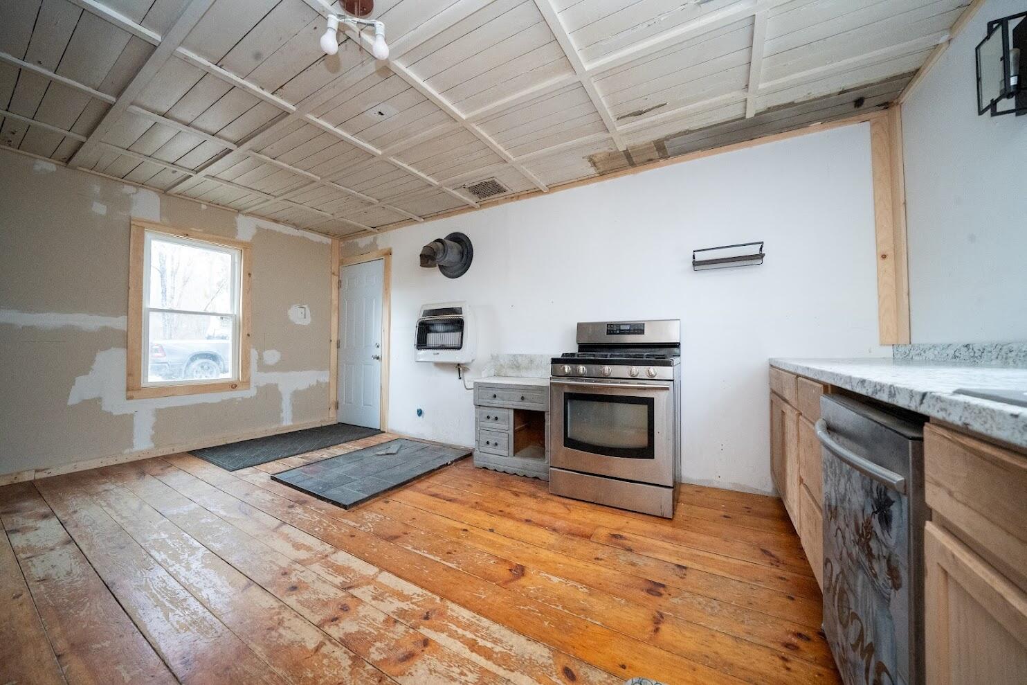 345 South Main Street Winterport, ME 04496 - Photo 19 of 41 DSC00348