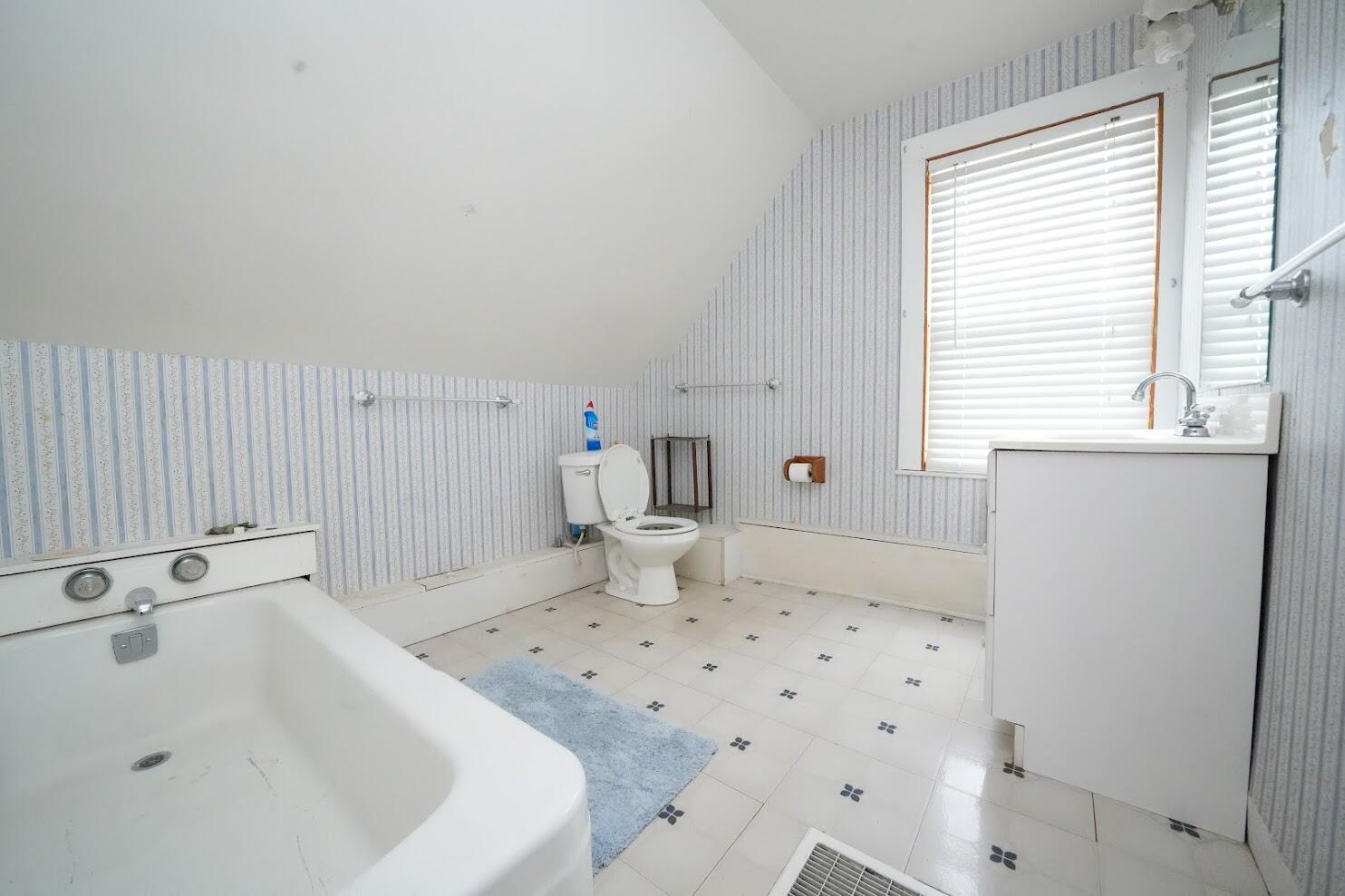 345 South Main Street Winterport, ME 04496 - Photo 38 of 41 DSC00354