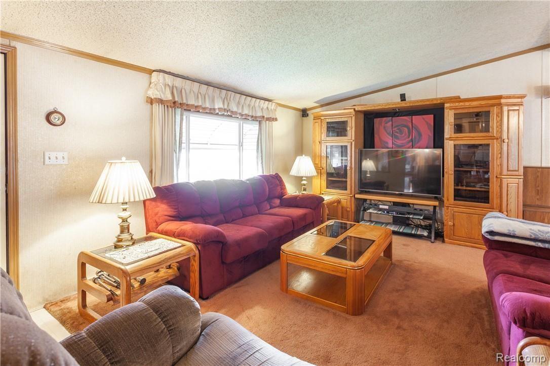 6685 Ball Road Romulus, MI 48174 - Photo 11 of 26 IMG_9228.jpg