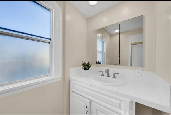 $1,099,000 | 904 Solano Avenue, Albany, CA 94706