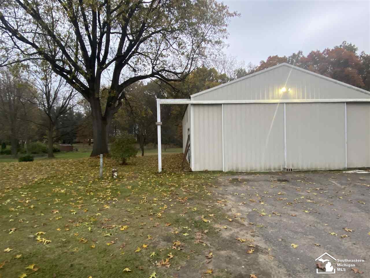 3635 Zink Road Carleton, MI 48117 - Photo 2 of 24 Gallery Image 2