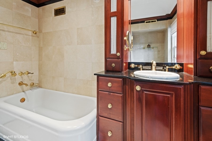 6157 North Kilpatrick Avenue Chicago, IL 60646 - Photo 19 of 40