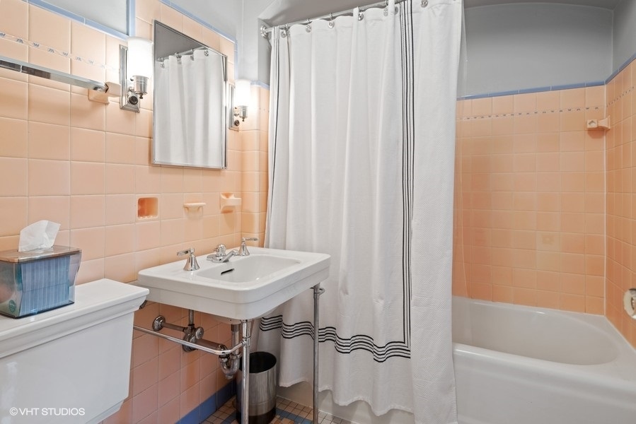 6157 North Kilpatrick Avenue Chicago, IL 60646 - Photo 25 of 40