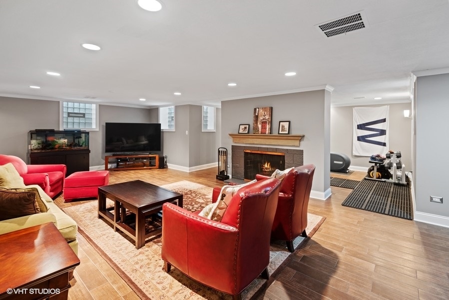 6157 North Kilpatrick Avenue Chicago, IL 60646 - Photo 27 of 40