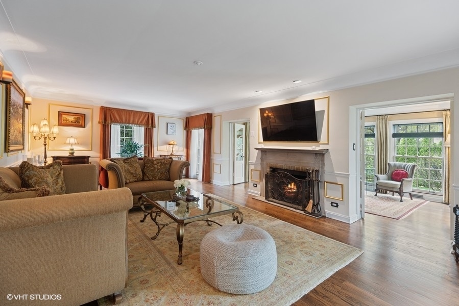 6157 North Kilpatrick Avenue Chicago, IL 60646 - Photo 5 of 40