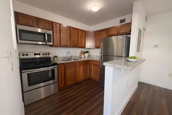 $1,450 | 540 Northwest 7th Street, Unit 32, Miami, FL 33136