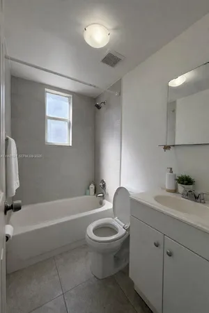 $1,450 | 540 Northwest 7th Street, Unit 32, Miami, FL 33136