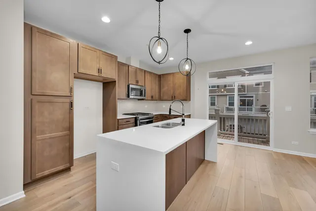 $3,375 | 30-w136 Wheeler Circle, Warrenville, IL 60563