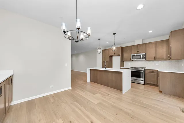 $3,375 | 30-w136 Wheeler Circle, Warrenville, IL 60563