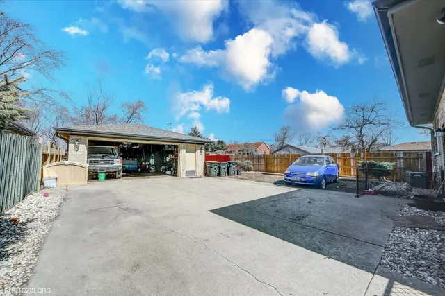 $350,000 | 2606 Ridge Road, Lansing, IL 60438