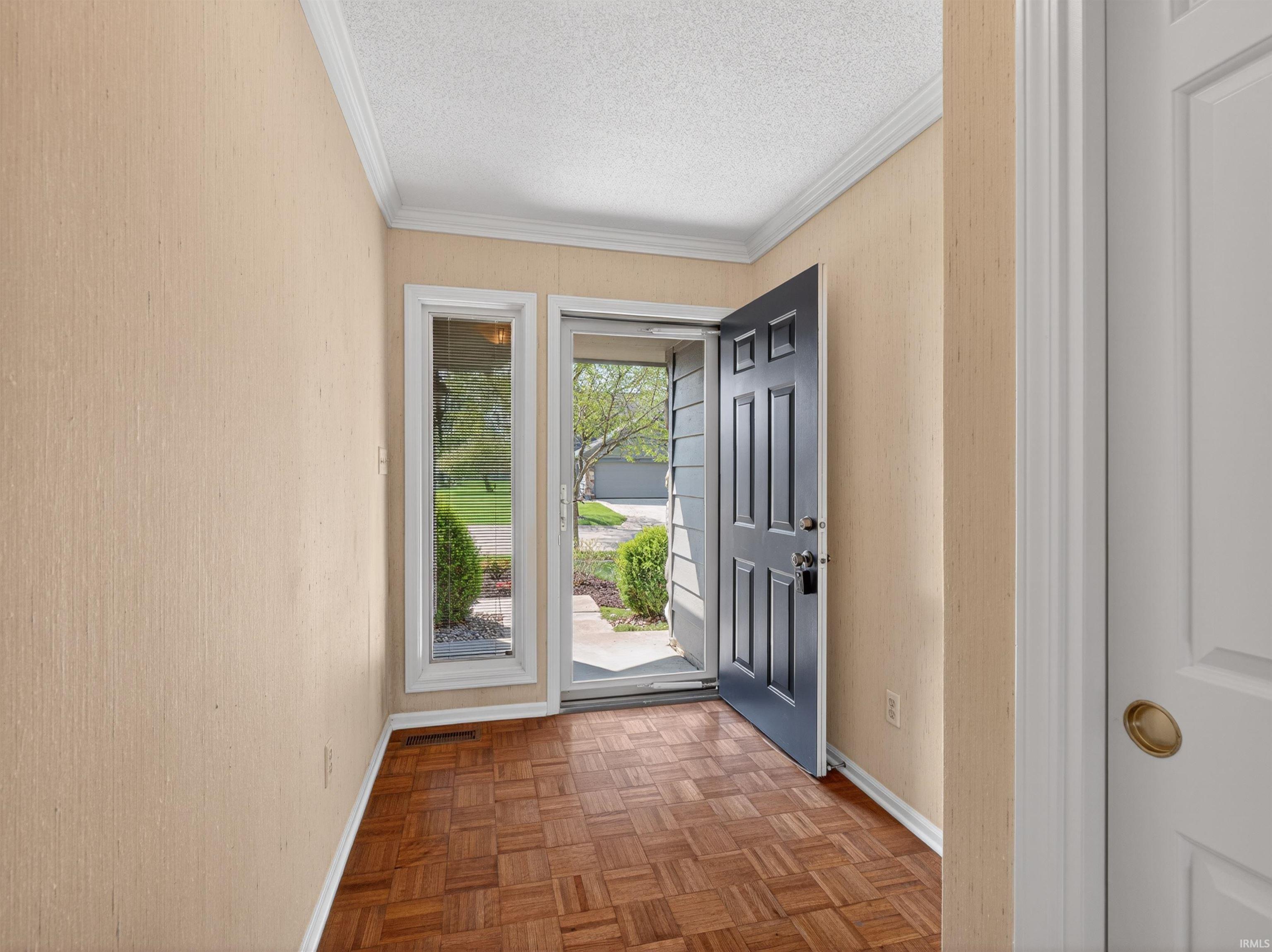 4817 Crystal Ridge Cove Fort Wayne, IN 46835 - Photo 3 of 20 Gallery Image 3