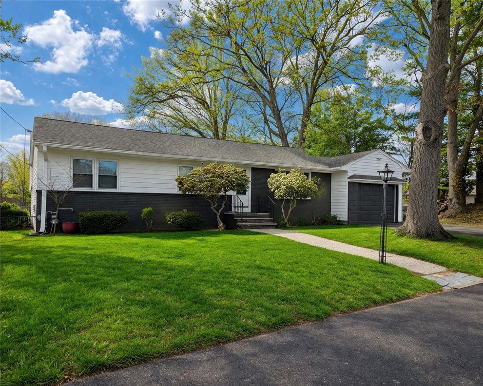 103 Merchant Street North Providence, RI 02911 - Photo 2 of 33