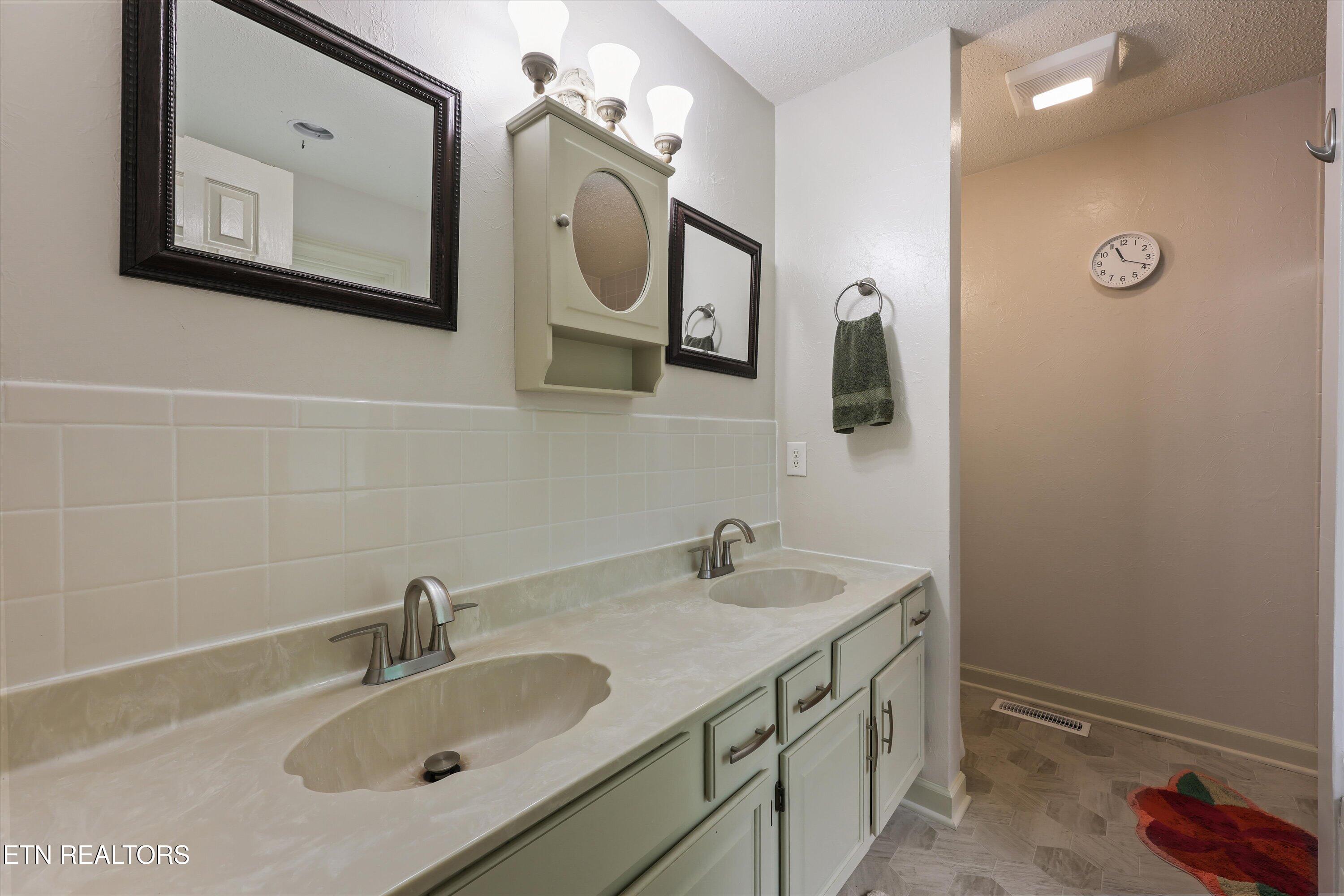 7824 Beckett Ridge Court Powell, TN 37849 - Photo 25 of 32 25-7824 Beckett Ridge Ct011