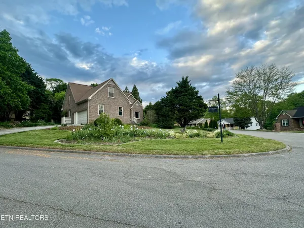 $479,000 | 7824 Beckett Ridge Court, Powell, TN 37849