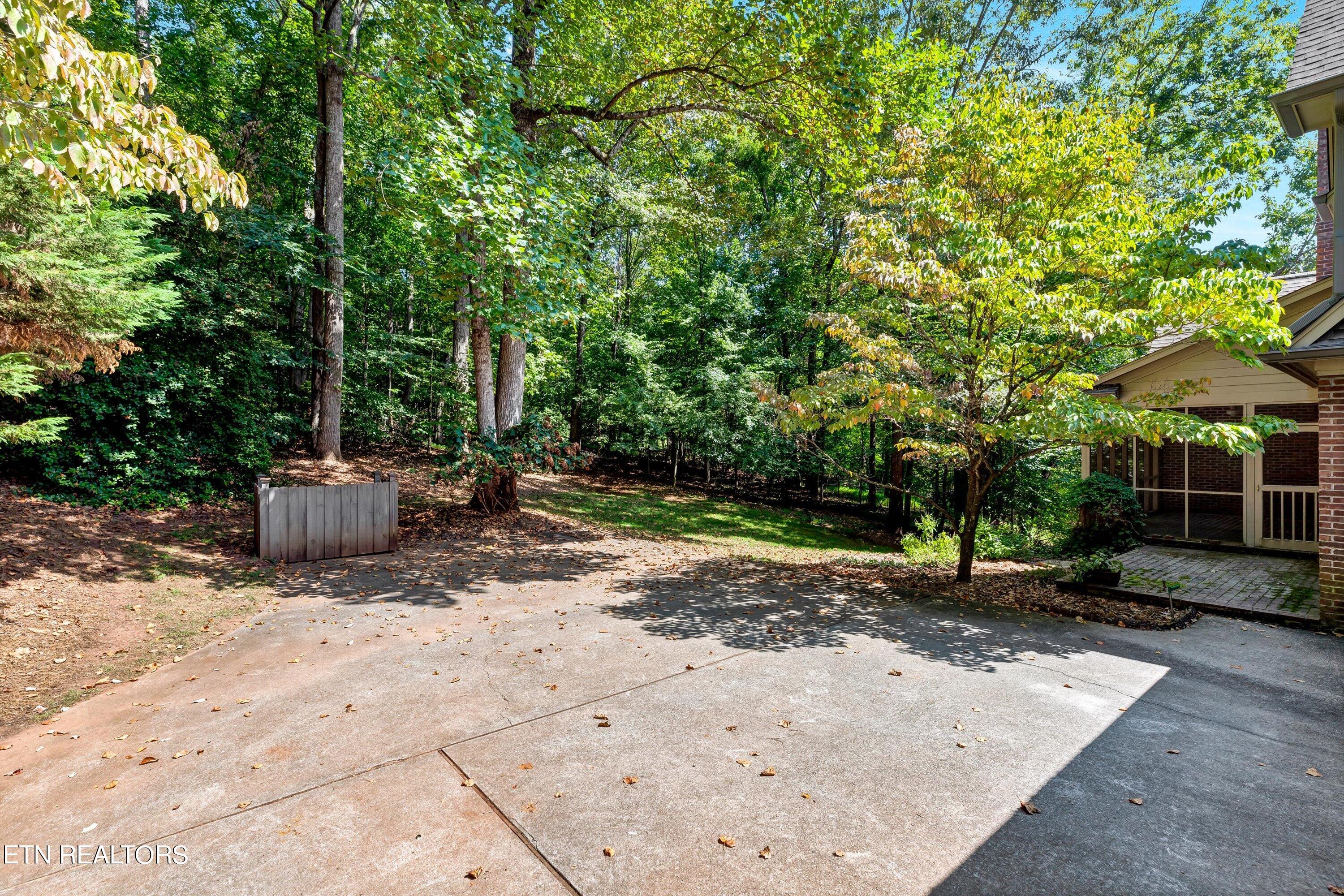 2020 Lyons Ridge Road Knoxville, TN 37919 - Photo 3 of 47 49-2020 Lyons Ridge Rd-49