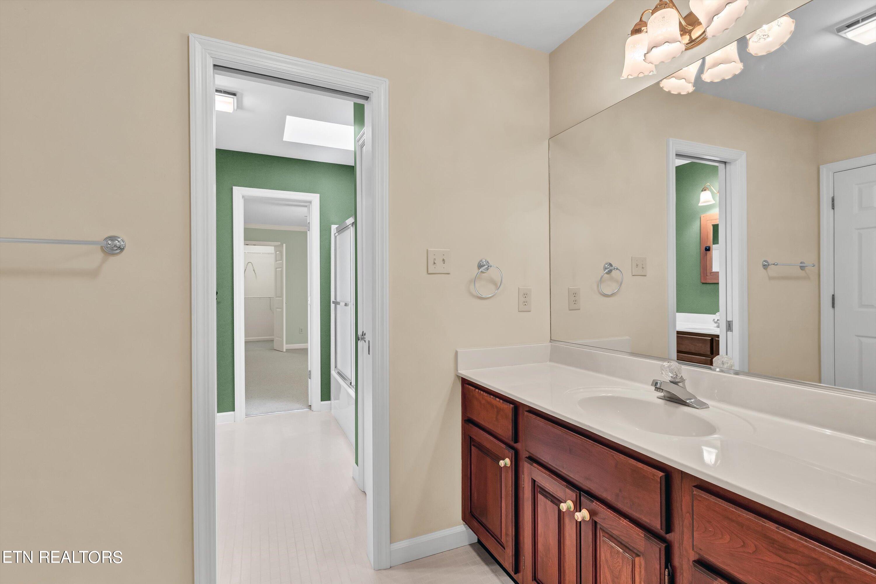 2020 Lyons Ridge Road Knoxville, TN 37919 - Photo 35 of 47 34-2020 Lyons Ridge Rd-34