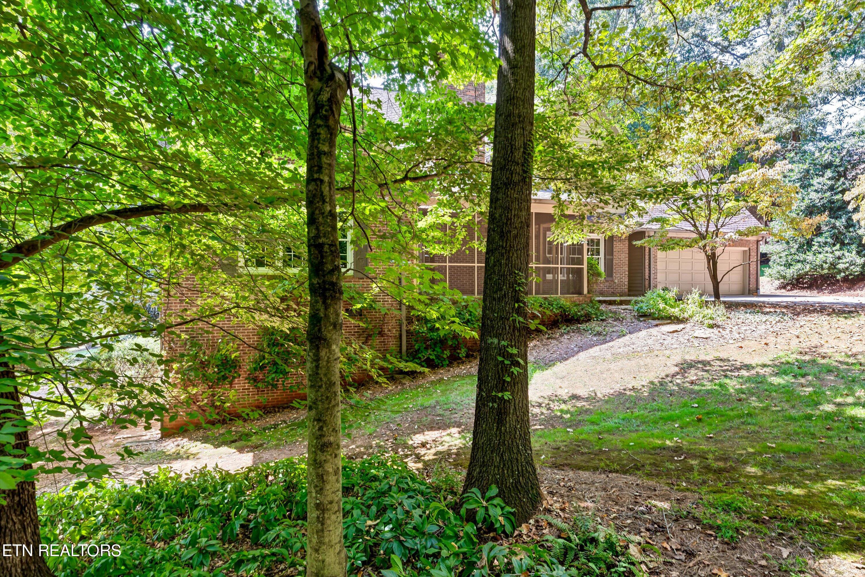 2020 Lyons Ridge Road Knoxville, TN 37919 - Photo 6 of 47 48-2020 Lyons Ridge Rd-48