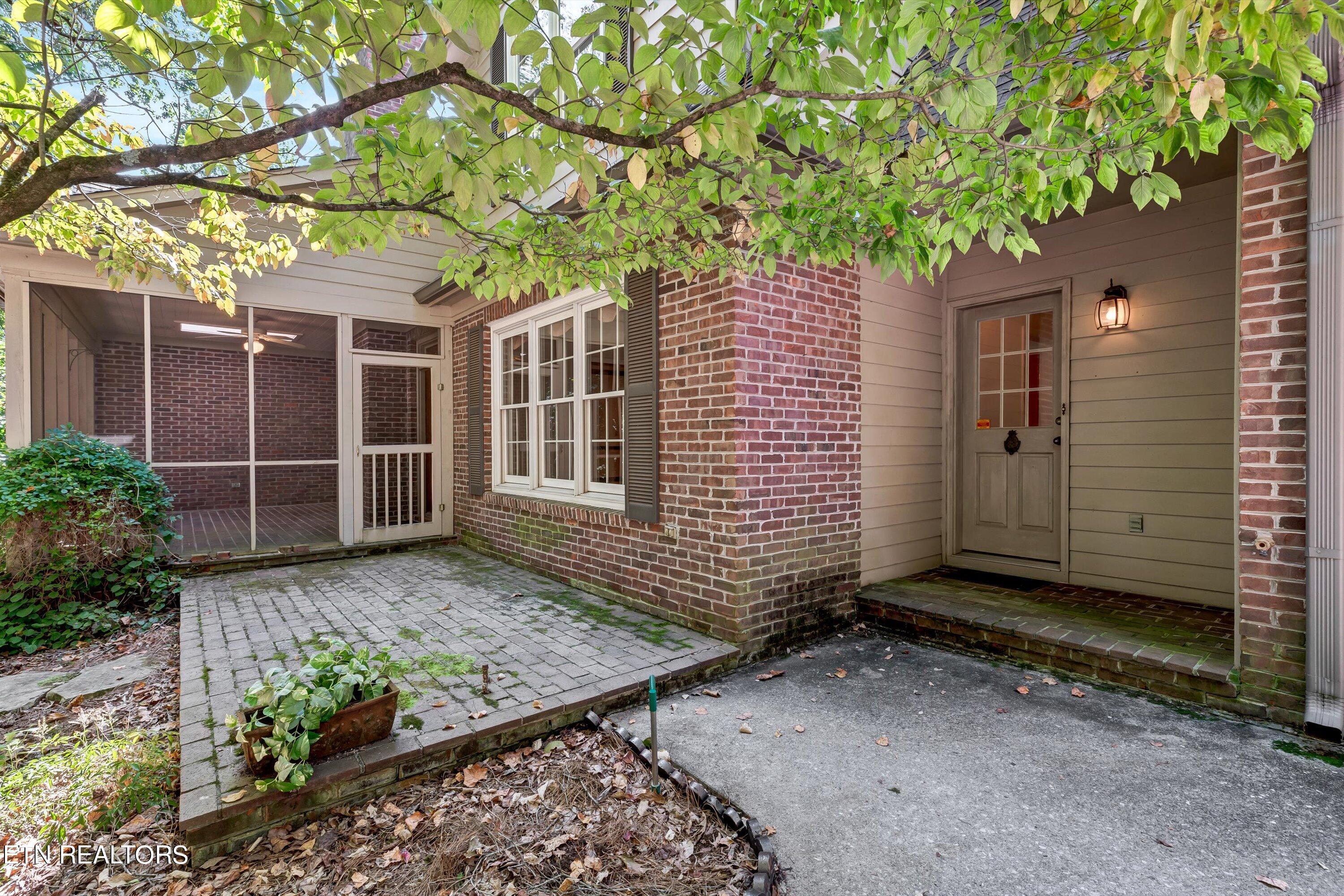2020 Lyons Ridge Road Knoxville, TN 37919 - Photo 8 of 47 45-2020 Lyons Ridge Rd-45