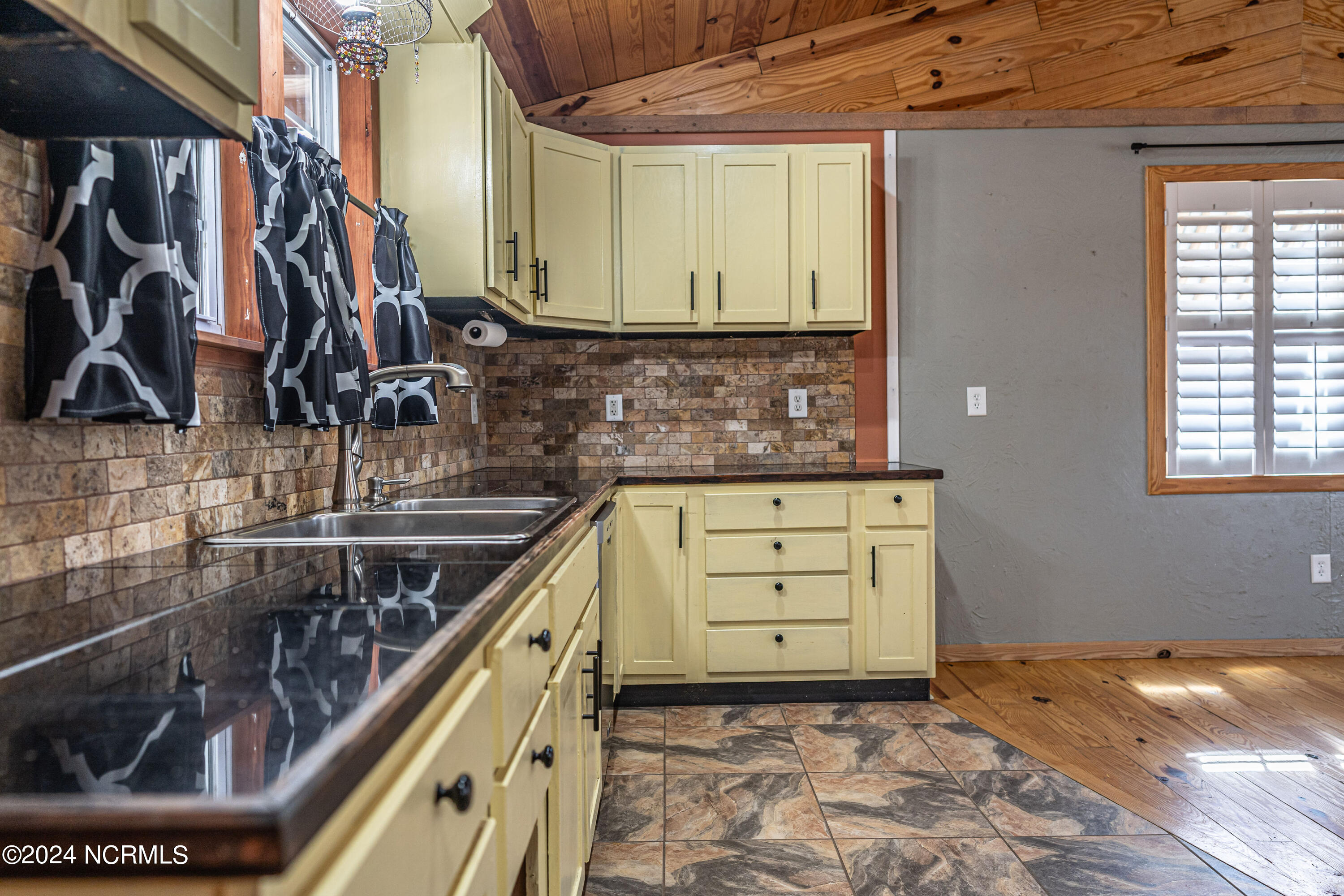 458 Peggy Mill Road Hamlet, NC 28345 - Photo 10 of 41 DSC08860