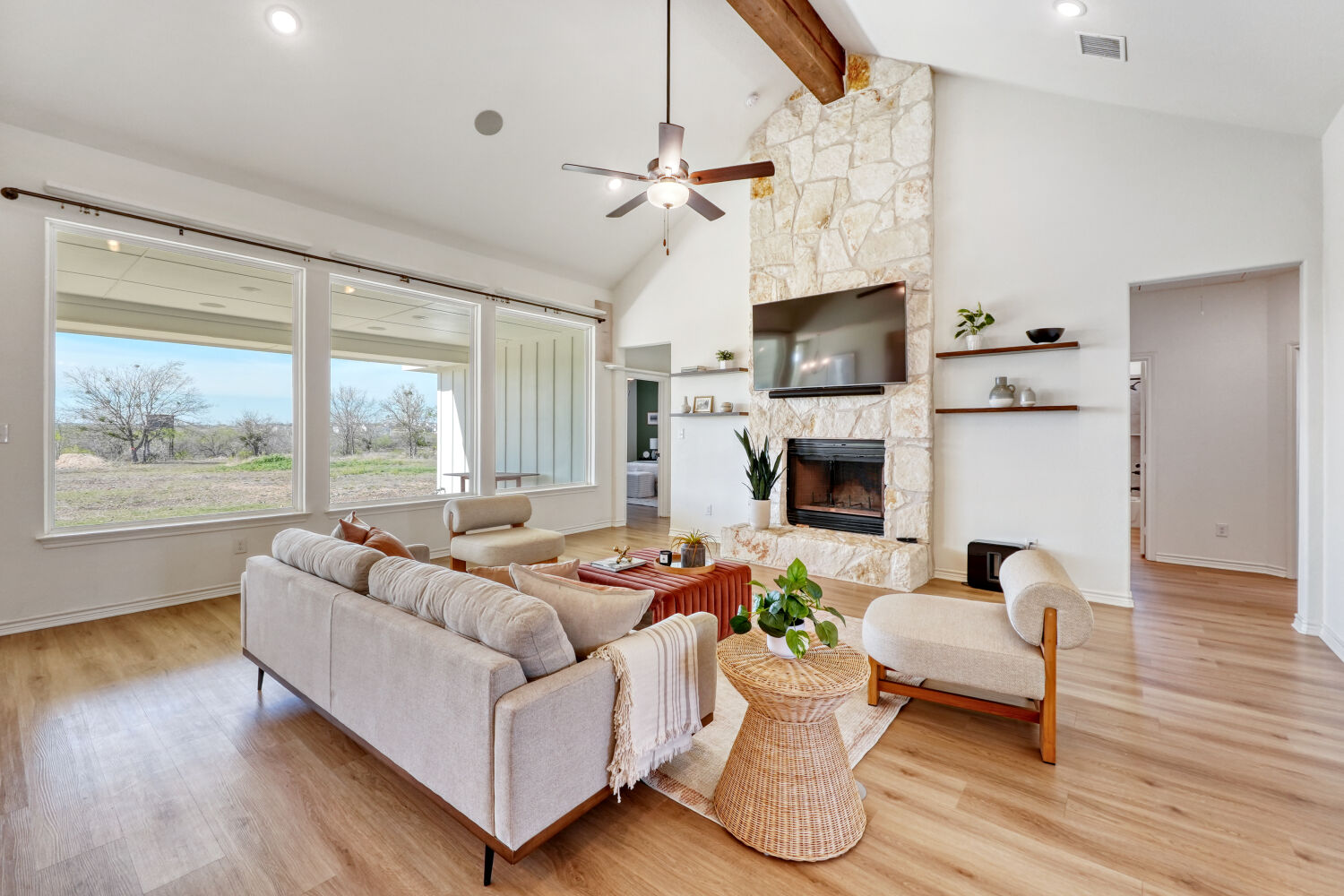 1642 Scull Road San Marcos, TX 78666 - Photo 3 of 31 Open living with vaulted ceilings and natural light throughout.