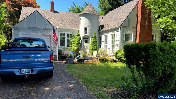 $319,900 | 981 15th Street Northeast, Salem, OR 97301
