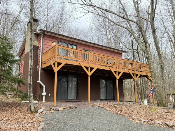 $299,900 | 176 Birch Drive, Blakeslee, PA 18610
