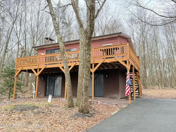 $299,900 | 176 Birch Drive, Blakeslee, PA 18610