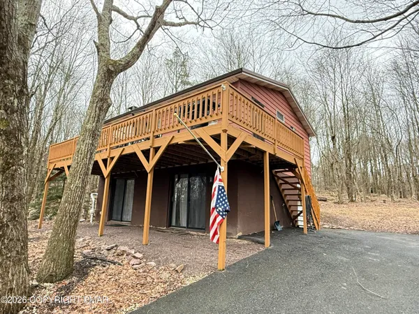 $299,900 | 176 Birch Drive, Blakeslee, PA 18610