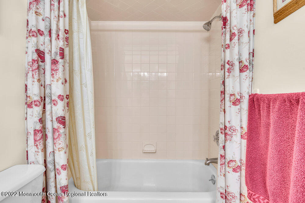 2 Abbey Road Jackson, NJ 08527 - Photo 21 of 37 050_dsc08260