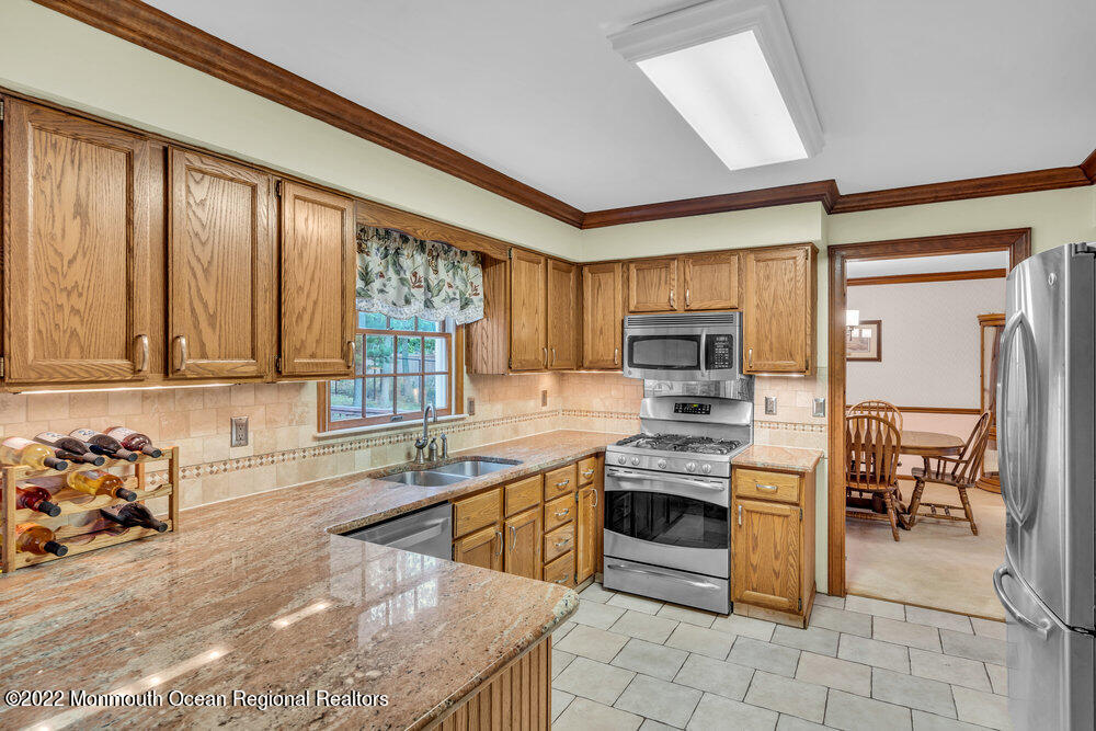 2 Abbey Road Jackson, NJ 08527 - Photo 6 of 37 023_dsc08410_2