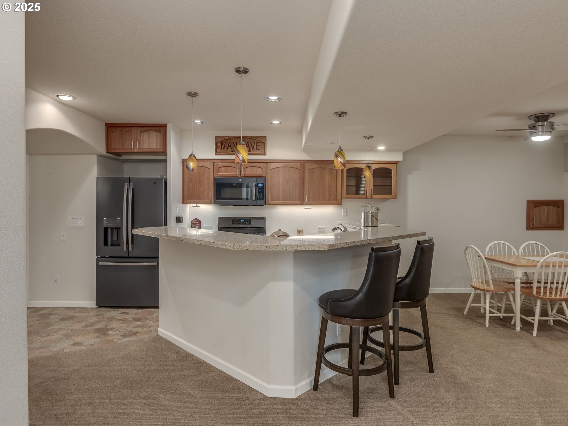 19820 Southwest Gassner Road Beaverton, OR 97007 - Photo 23 of 33 Kitchen/Family Room