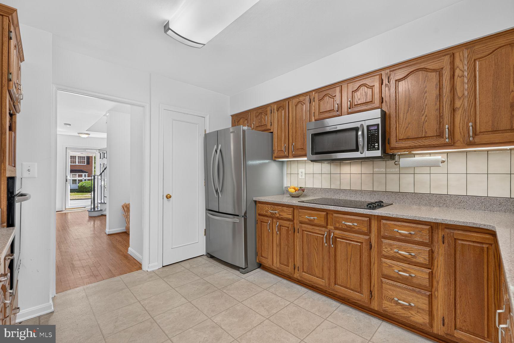 8312 Wickham Road Springfield, VA 22152 - Photo 22 of 49 Kitchen with pantry