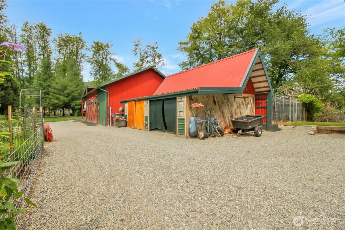 24713 State Rte 530 Northeast Arlington, WA 98223 - Photo 3 of 40
