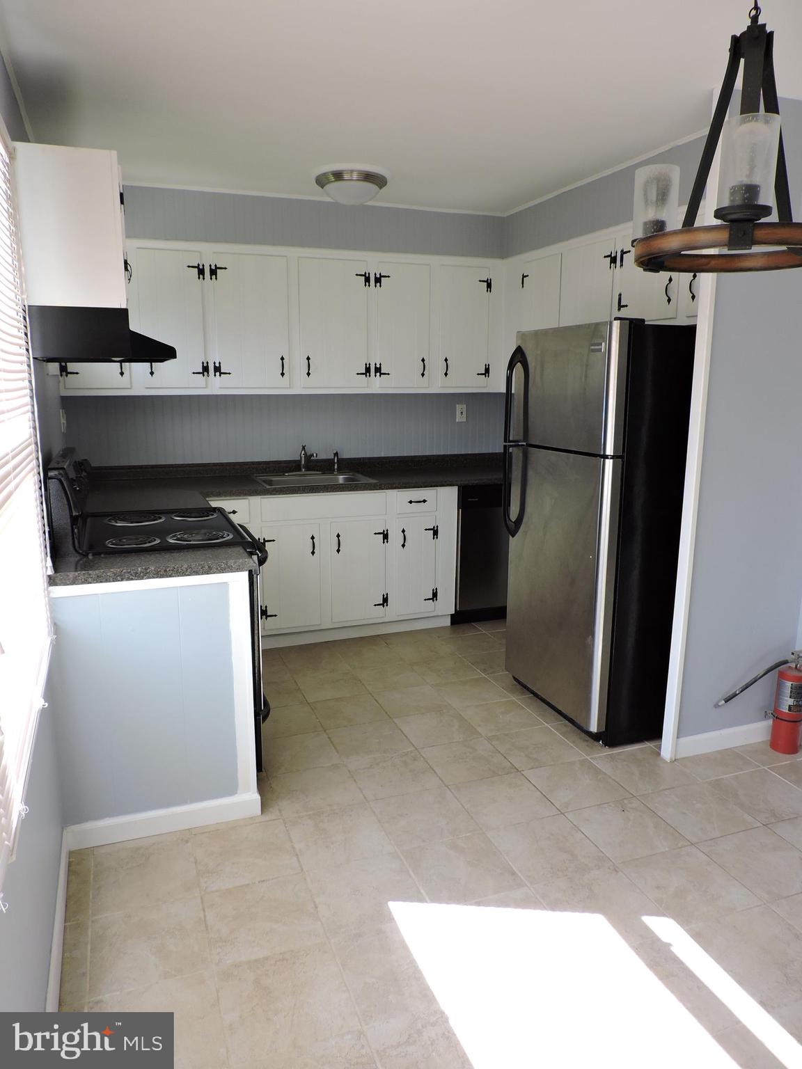 31 Mintleaf Road Levittown, PA 19056 - Photo 8 of 31 Gallery Image 8