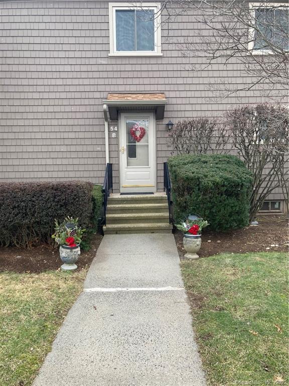 54 Wedgewood Road, Unit B Stratford, CT 06614 - Photo 1 of 1 Gallery Image 1