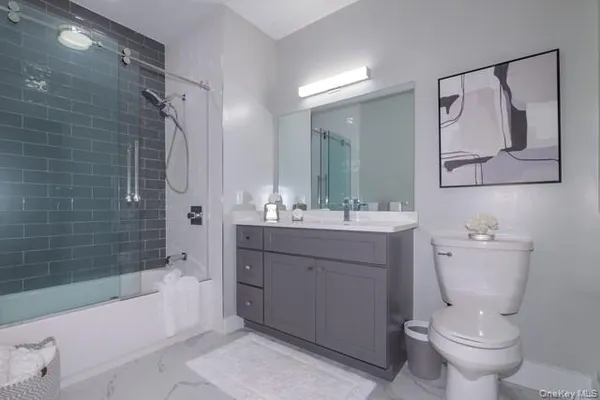$2,650 | 75 Circle Drive, Unit 88205, Central Islip, NY 11722